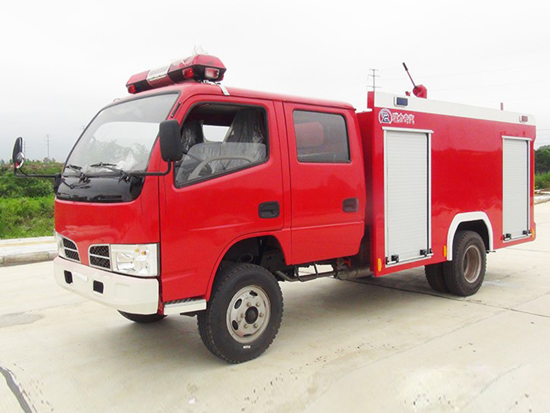 小多利卡水罐消防車(chē)